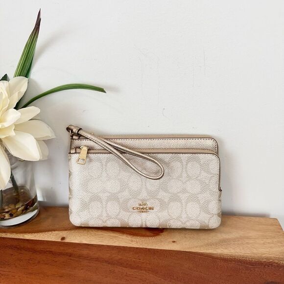 NWT Coach Double Zip Wallet In Signature Canvas‎ - Picture 1 of 5